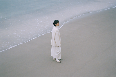 INSIS Brings Natural Ease into Focus Through Materials and Subtle Chinese Design